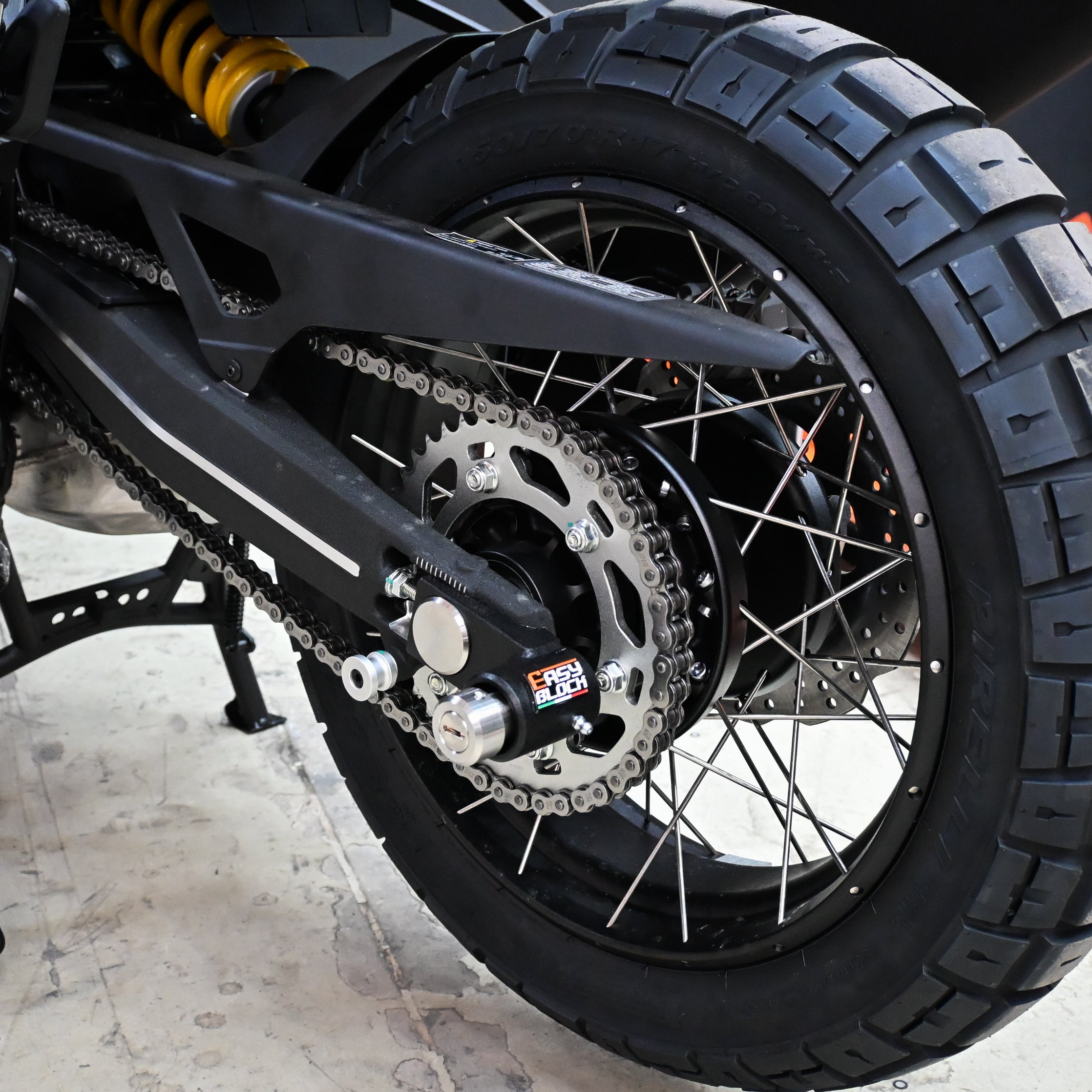 TRK 902 X